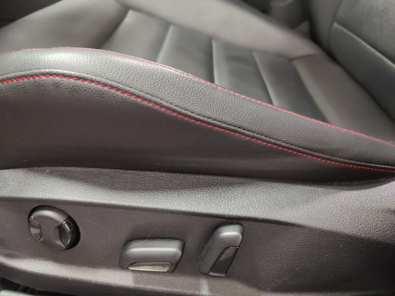 Used 2017 Volkswagen Golf GTI Autobahn w/Performance Pkg/DCC/SunroofImage 16