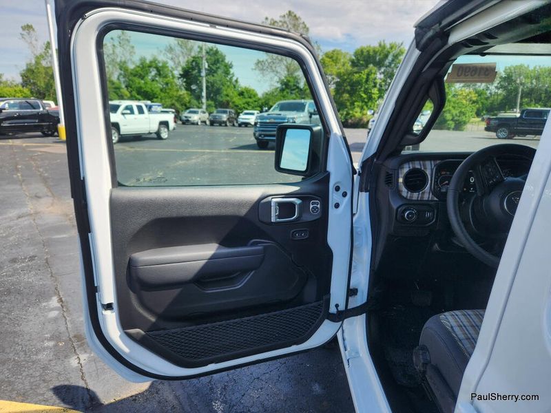 New 2026 Jeep Wrangler 4-door 85th Anniversary Edition