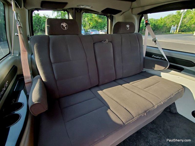 Used 2019 Chevrolet Express 2500 Image 3