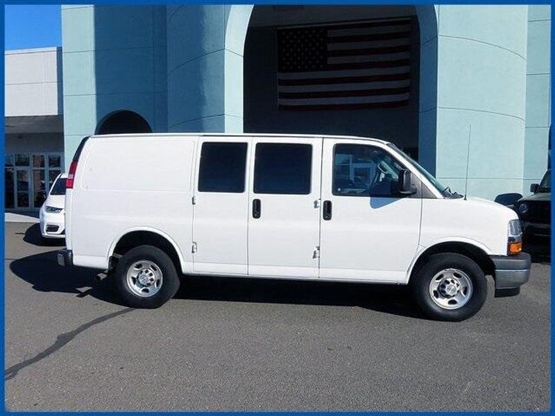 2022 Chevrolet Express Cargo Work VanImage 2