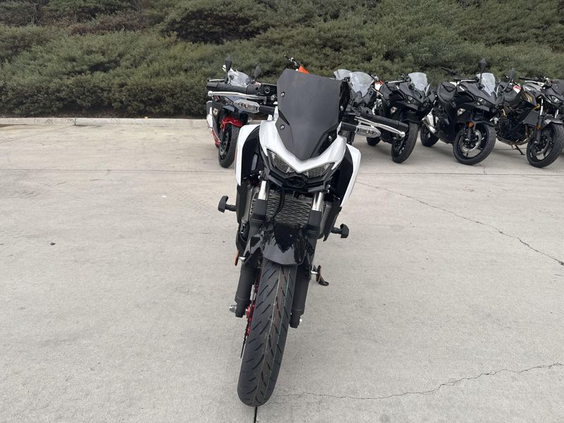 New 2026 Kawasaki Z500 SE ABS Image 13