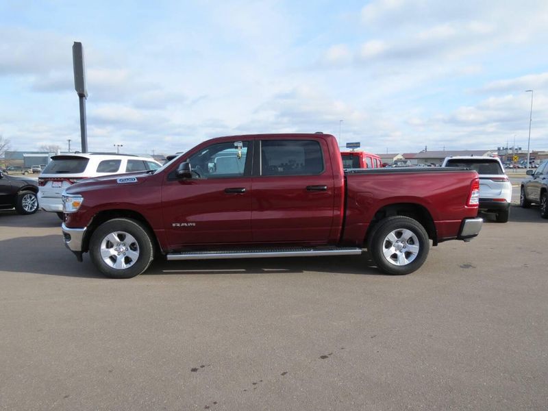 Used 2023 RAM 1500 Big Horn 4x4 4dr Crew Cab 5.6 ft. SB PickupImage 11