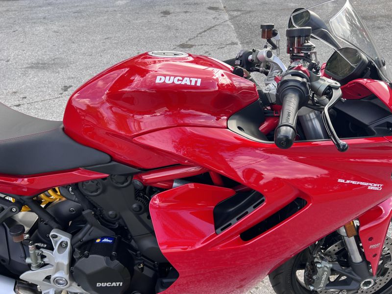 2023 Ducati SuperSport