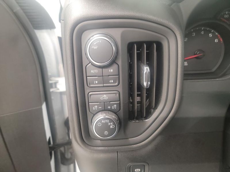 2024 Chevrolet Silverado 1500 Work Truck photo 11