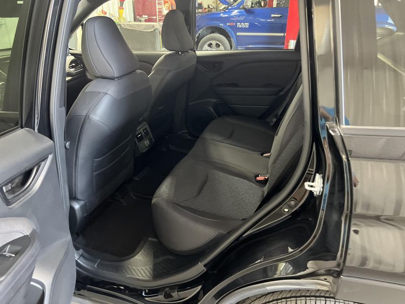 Used 2025 Subaru Forester PremiumImage 37