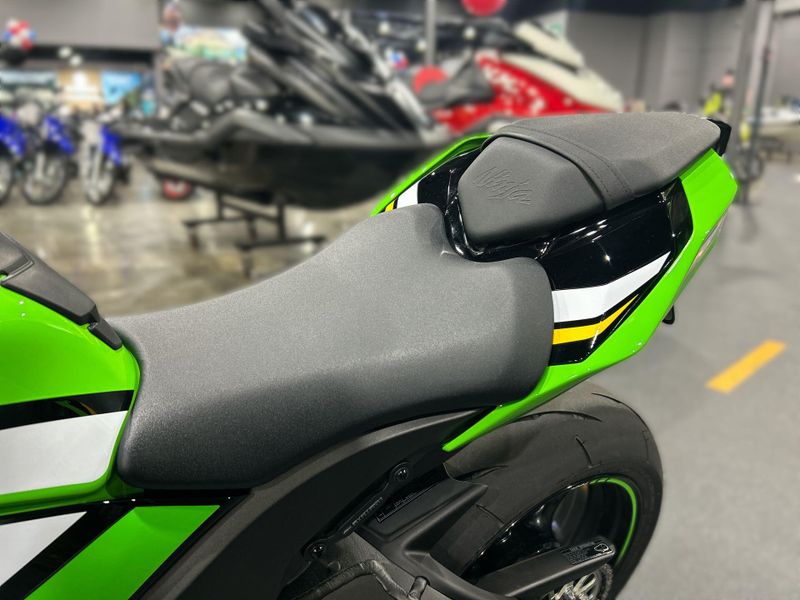 Used 2025 Kawasaki NINJA ZX 10R ABS KRT EDITION Image 27