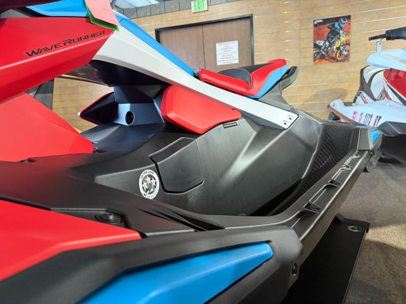 New 2025 Yamaha JETBLASTER DLX (3UP) Image 7