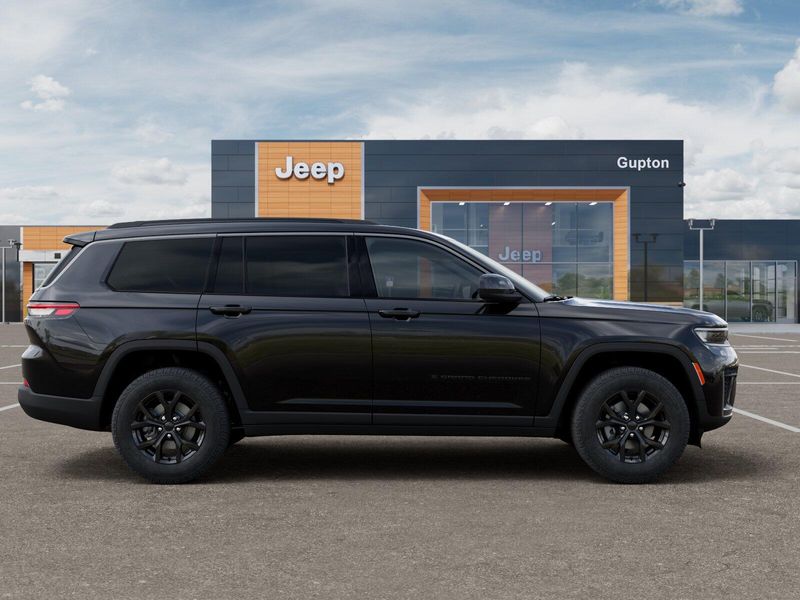 New 2026 Jeep Grand Cherokee L Laredo Altitude 4x4Image 21