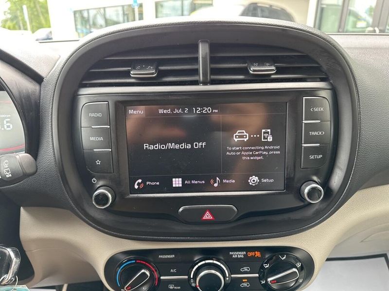 2023 Kia Soul LXImage 27