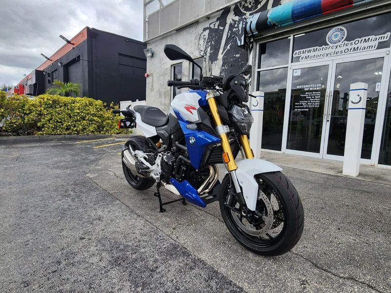 Used 2022 BMW F 900 R Image 9