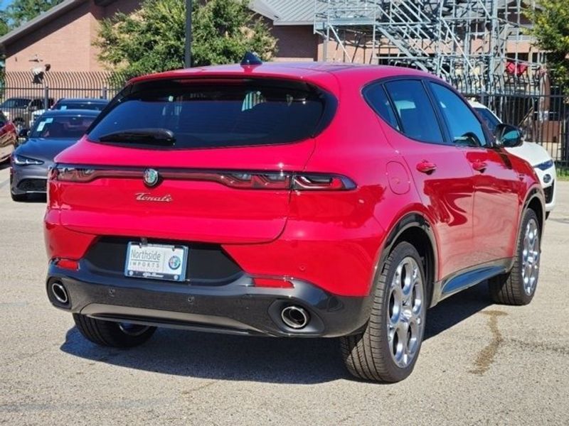 2024 Alfa Romeo Tonale Veloce Eawd in a Alfa Rosso (Red) exterior color and Blackinterior. Northside Alfa Romeo of Houston 281-475-4549 alfaromeousaofnorthhouston.com 