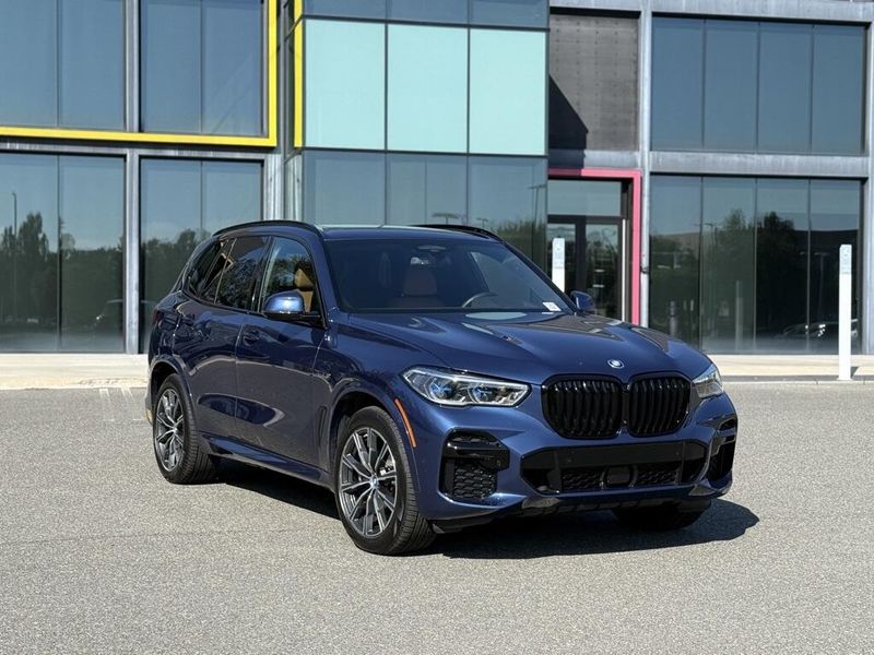 2022 BMW X5 xDrive45eImage 4