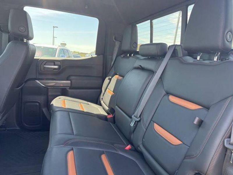 2020 GMC Sierra 1500 AT4Image 10