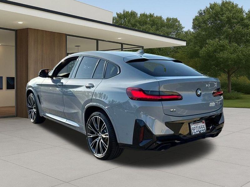 Used 2025 BMW X4 M40iImage 12