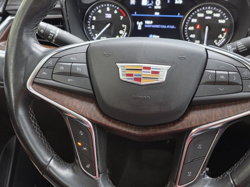 Used 2023 Cadillac XT5 AWD Premium Luxury
