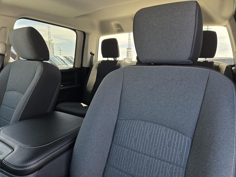 New 2024 RAM 1500 Classic Tradesman Crew Cab 4x4 5'7' Box