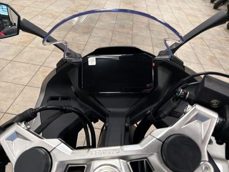 Used 2025 CFMOTO 300SS CF300-5US Image 20