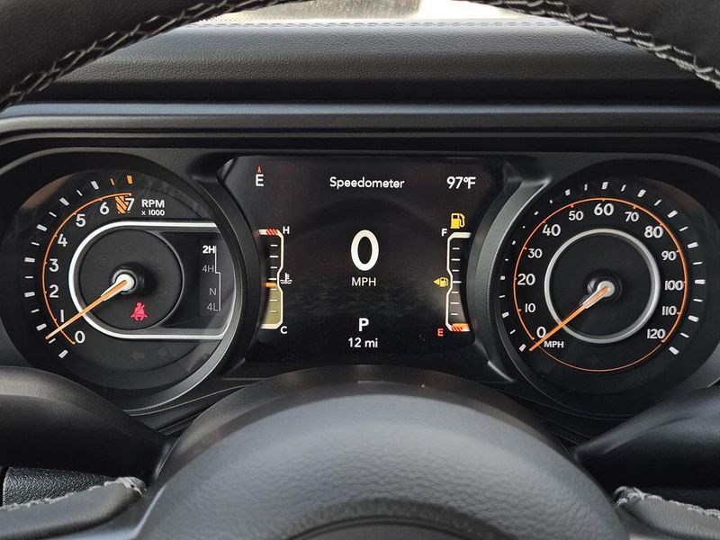 2025 Jeep Gladiator High Tide 4x4Image 13