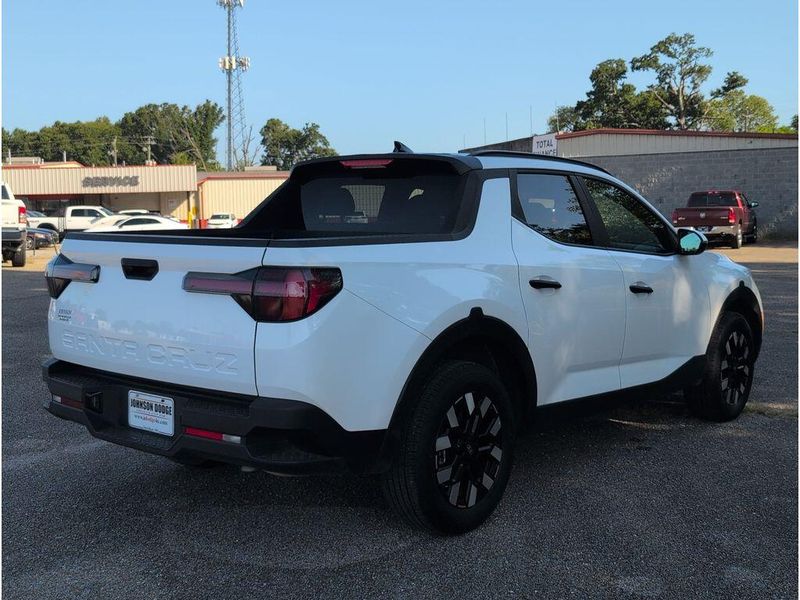 Used 2025 Hyundai Santa Cruz SELImage 5