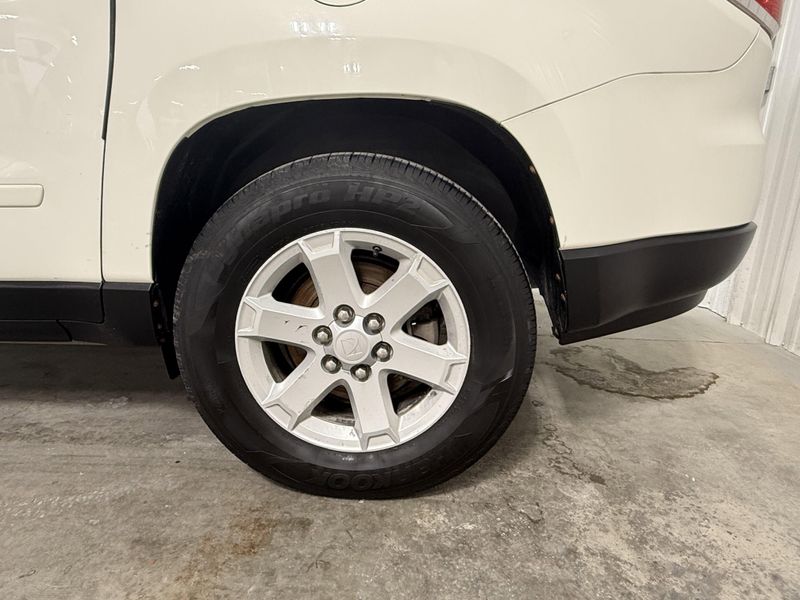 Used 2010 Saturn Outlook XE PremiumImage 19