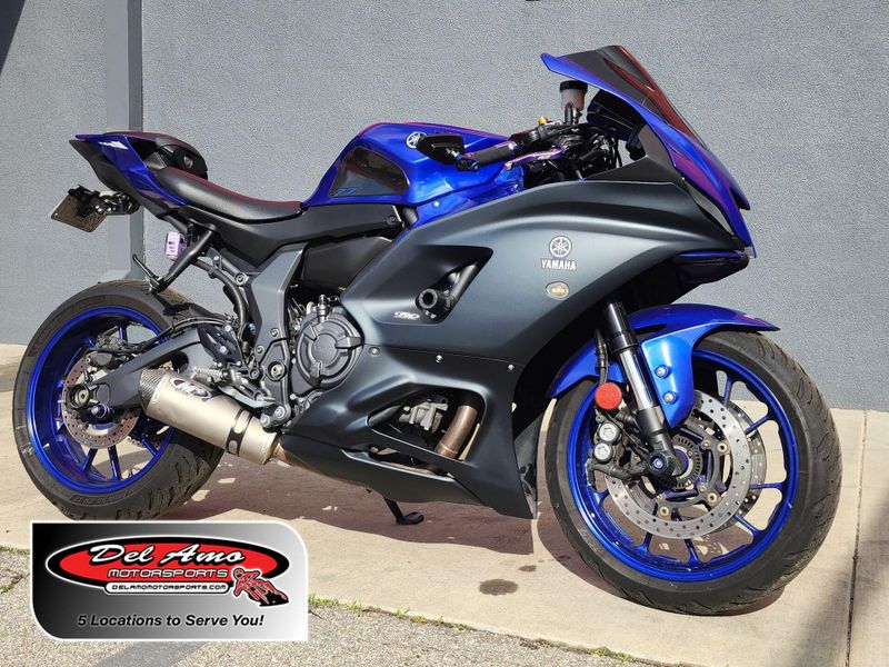 Used 2024 Yamaha YZF R7 Image 1