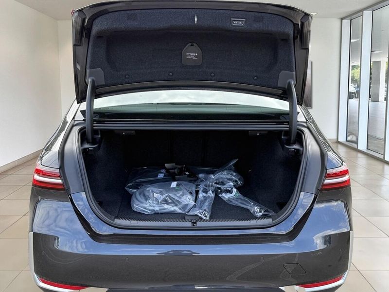 2025 BMW i5 eDrive40Image 15