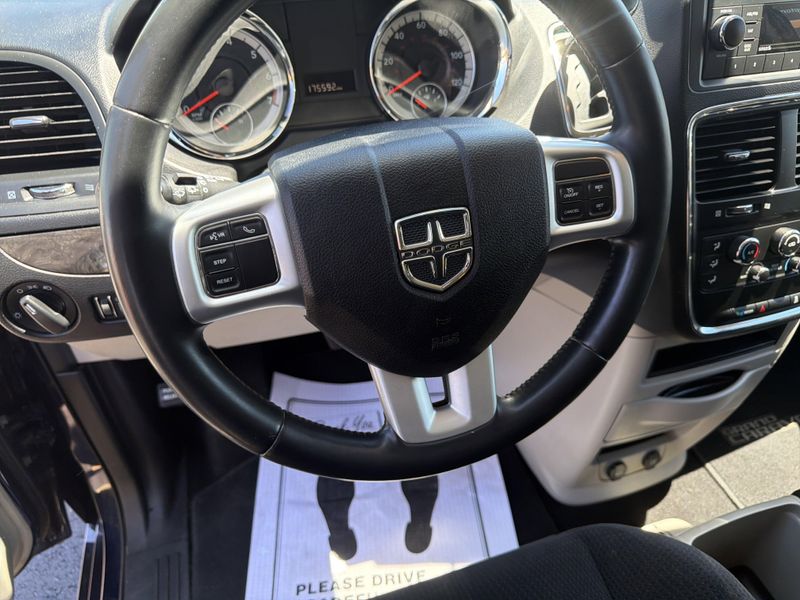 Used 2016 Dodge Grand Caravan SEImage 35