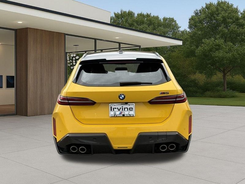 New 2026 BMW M5 BaseImage 10