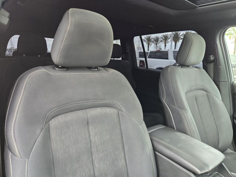 Used 2024 Jeep Grand Cherokee L Laredo X 4x2