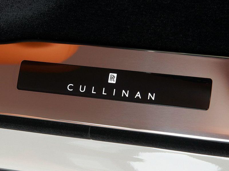 New 2026 Rolls-Royce Cullinan Image 25