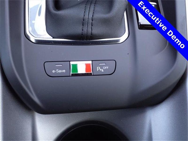 2024 Alfa Romeo Tonale Veloce Eawd in a Alfa Rosso (Red) exterior color and Red/Blackinterior. Northside Alfa Romeo of Houston 281-475-4549 alfaromeousaofnorthhouston.com 