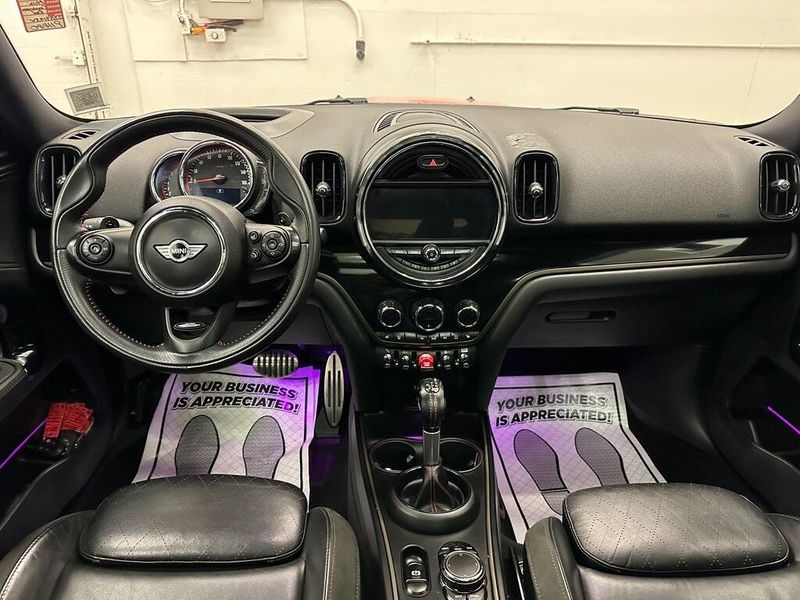 2018 MINI Countryman BaseImage 27