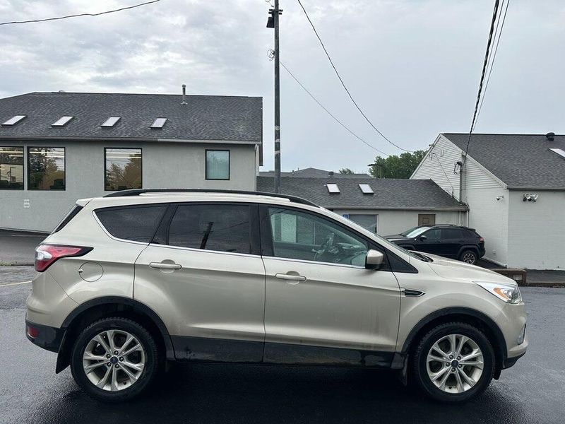 2017 Ford Escape SEImage 12