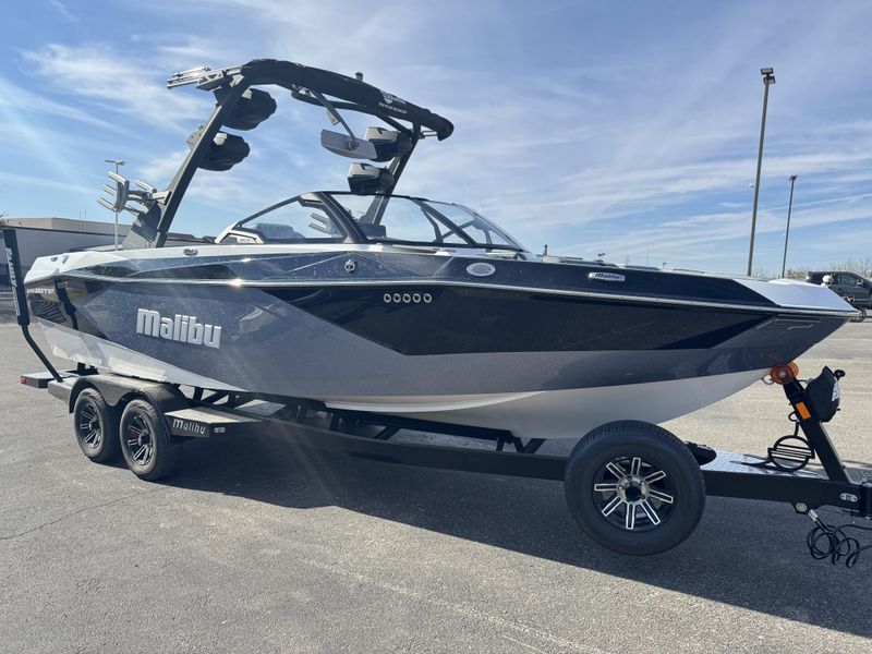 2025 MALIBU WAKESETTER 23 LSV Image 3