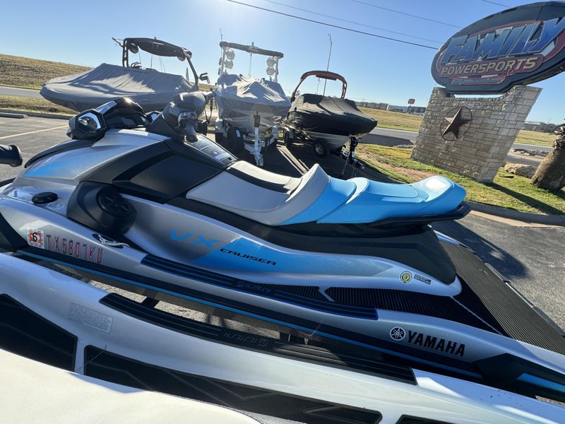 2024 YAMAHA PWC WAVERUNNER VX CRUISER WITH AUDIO SILVER Image 4