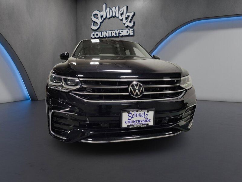 Used 2024 Volkswagen Tiguan AWD SEL R-Line w/Sunroof/NavImage 2