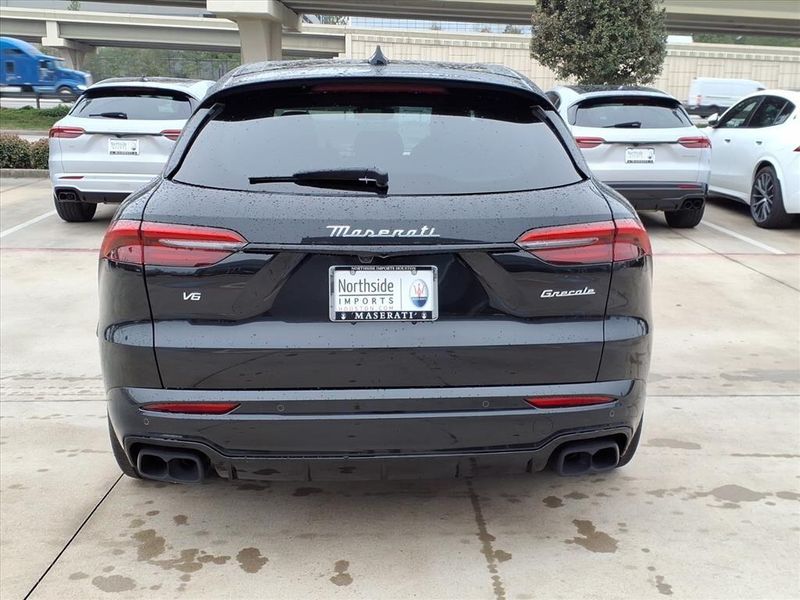 New 2026 Maserati Grecale ModenaImage 8