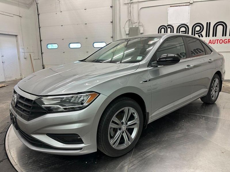 2019 Volkswagen Jetta R-LineImage 11
