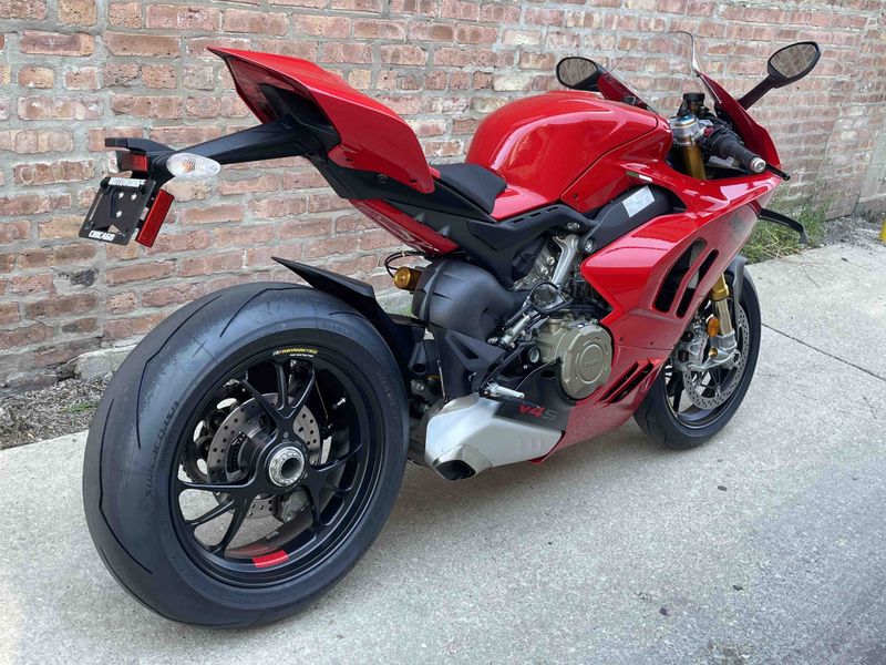 2023 Ducati Panigale V4 SImage 3