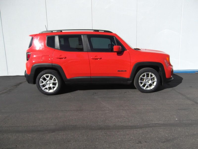 2021 Jeep Renegade Latitude photo 4