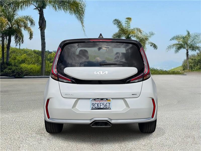 2023 Kia Soul GT-Line photo 4