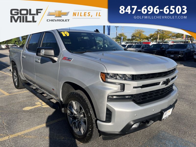 2019 Chevrolet Silverado 1500 RST photo 2