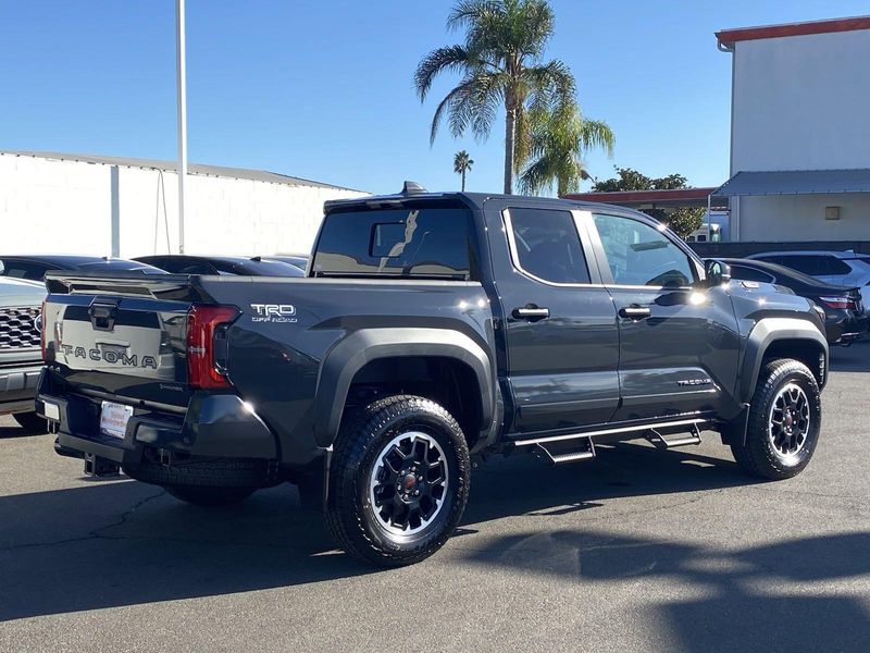 2024 Toyota Tacoma TRD Off Road HybridImage 3