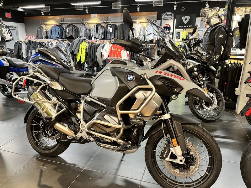 2024 BMW R 1250 GS Adventure in a ICE GREY exterior color. Cross Country Cycle 201-288-0900 crosscountrycycle.net 