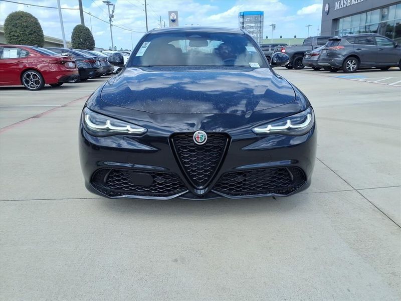 New 2025 Alfa Romeo Giulia VeloceImage 4