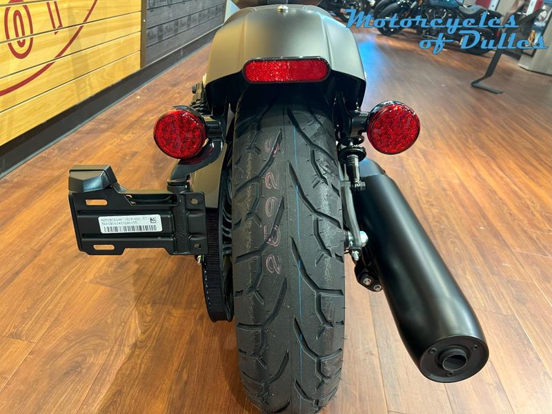 New 2025 Indian Motorcycle Scout Bobber Sixty Ltd Image 7