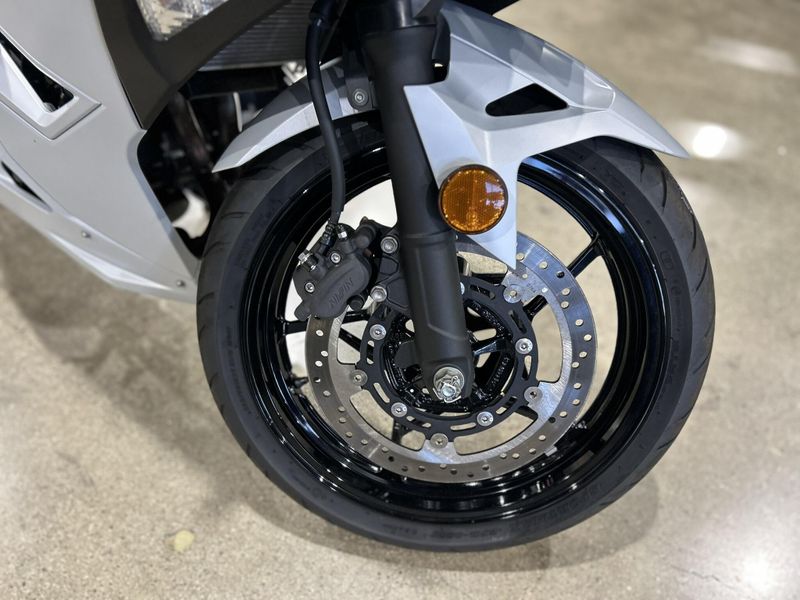 Used 2025 Kawasaki NINJA 500 ABS Image 5
