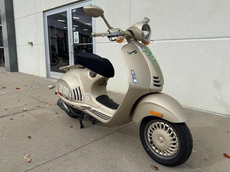 2024 Vespa 946 DragonImage 1
