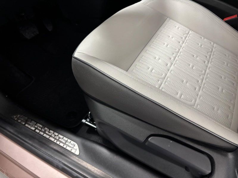 New 2024 Fiat 500e Inspired By BeautyImage 4