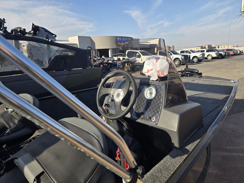 USED 2020 TRACKER BASS CLASSIC LIMITED Image 15